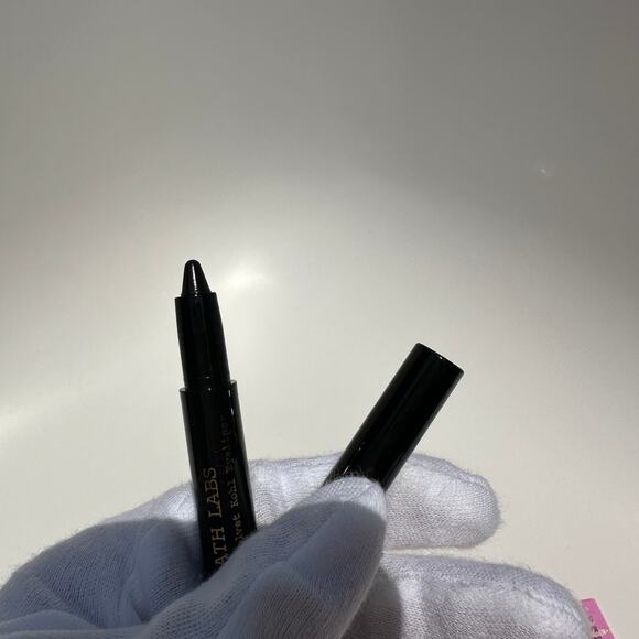 Pat McGrath Labs Legendary Wear Velvet Kohl Eyeliner Xtreme Black Noir 0.8g - Picture 3 of 7